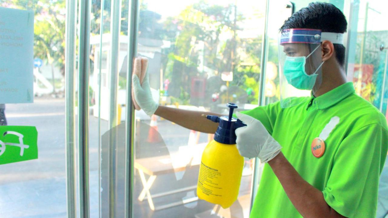 Pop! Hotel Gubeng Surabaya Dış mekan fotoğraf
