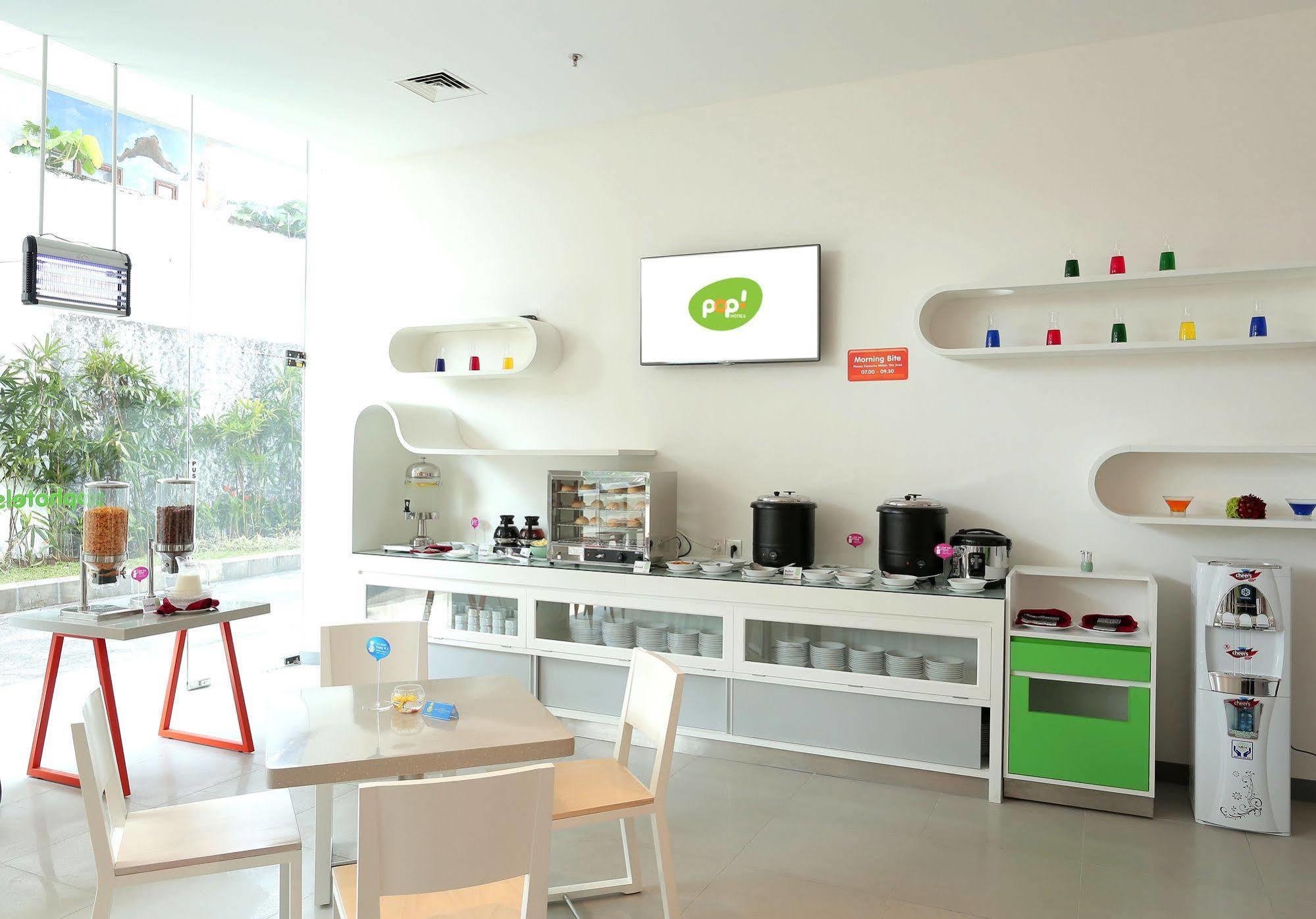 Pop! Hotel Gubeng Surabaya Dış mekan fotoğraf