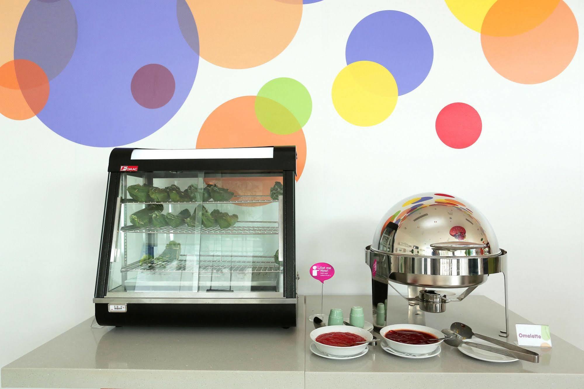 Pop! Hotel Gubeng Surabaya Dış mekan fotoğraf